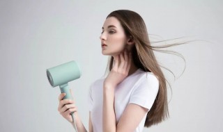 吹风机夹住头发怎么办（吹风机夹住头发怎么办啊）
