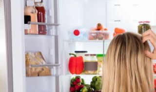 冰箱放家里那个位置好（冰箱放家里哪个位置好）