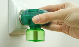 电蚊香液洒了如何清理（电热蚊香液洒了怎么办）