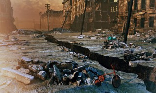 如何防震（在学校的人员如何防震）