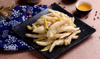 如何自制超入味腊八蒜泡凤爪（怎么泡制腊八蒜窍门）