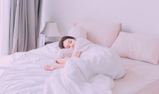 女生梦见蛇是什么意思（女的梦见蛇是什么意）