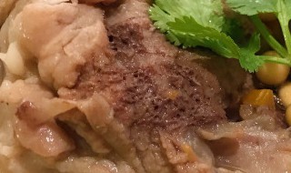 猪大骨头汤的做法大全（猪大骨头汤的做法大全和什么炖）