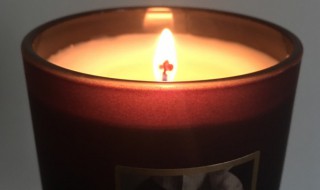 蜡烛香薰怎么用 蜡烛香薰怎么用才不会中间烧个洞