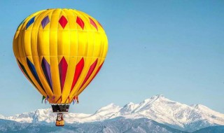 热气球上面的布是什么东西（热气球上面的布叫什么布）