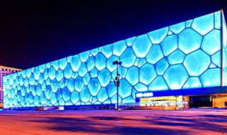 水立方几点亮灯（鸟巢水立方几点亮灯）