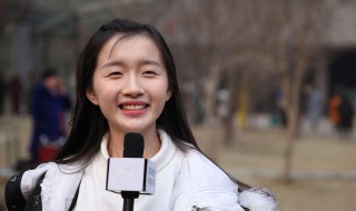 苦笑歌词（苦笑歌词歌词）