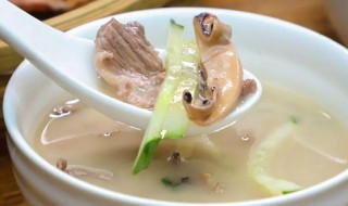 蘑菇肉片汤的做法（西红柿蘑菇肉片汤的做法）