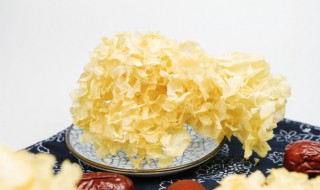 银耳枸杞汤的做法（银耳枸杞汤的做法时间）