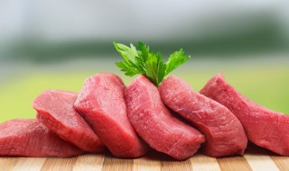 俄罗斯沙拉生肉怎么做（俄罗斯沙拉生肉做法）