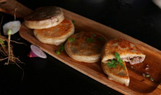 八宝酥饼的做法（八瓣酥的做法）