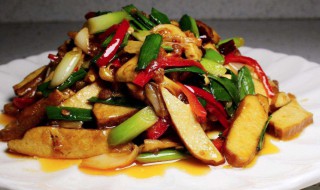 韭黄香干肉丝的做法（韭黄香干肉丝的做法和配料）