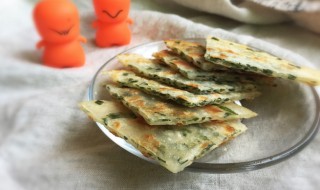 葱油饼饺子皮懒人版的做法（水饺皮葱油饼）