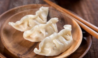 纯正东北味—酸菜馅饺子的做法（东北酸菜馅蒸饺的做法）