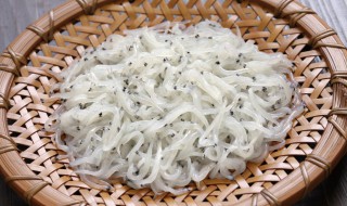 香脆银鱼的做法 香脆银鱼的做法大全