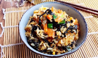 紫菜糯米炒饭的做法 紫菜糯米炒饭的做法视频