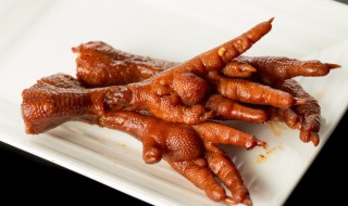 红烧鸡爪怎么烧好吃（红烧鸡爪怎么烧好吃又嫩视频）