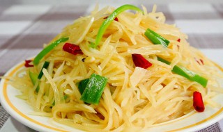 家常酸辣土豆丝（家常酸辣土豆丝的做法 简单）