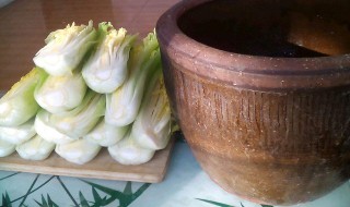 快速腌酸菜的方法（在家自己快速腌酸菜的方法）