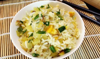 酸菜饭的做法（酸菜饭的做法电饭锅）