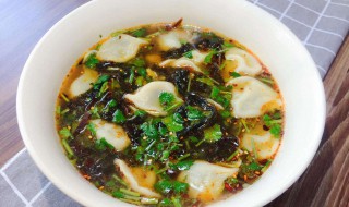酸汤饺子的酸汤怎么做（酸汤饺子的酸汤怎么做视频教程）
