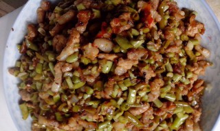 酸豇豆怎么做好吃（酸豇豆怎么做好吃法）