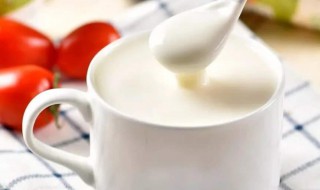 吃完饭可以喝酸奶吗（晚上吃完饭可以喝酸奶吗）