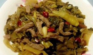 酸菜炖肉的家常做法（酸菜炖肉的家常做法窍门）
