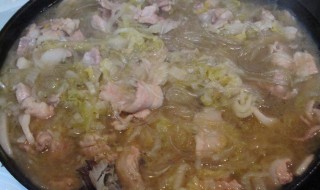 五花肉炖酸菜粉条（五花肉炖酸菜粉条炖多久能熟）