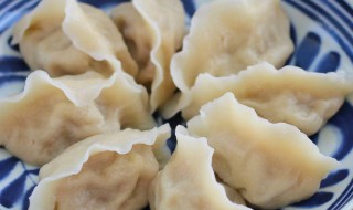 牛肉酸菜馅饺子怎么调馅好吃（牛肉酸菜馅饺子怎么调馅好吃又简单）