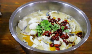 酸菜鱼火锅家常做法（酸菜鱼火锅家常做法大全）