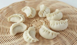 包水饺的简单方法（怎么包水饺?）