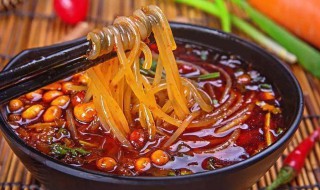 如何制作酸辣粉（如何做酸辣粉视频）