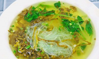 酸菜粉丝汤怎么做好吃（酸菜粉丝汤怎么做好吃视频）