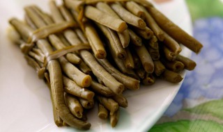 酸豆角腌制 酸豆角腌制一年了还能吃吗