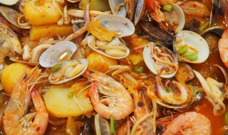 海鲜酸菜锅做法（海鲜酸菜锅做法视频）