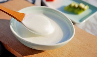 鲜牛奶怎么做酸奶（鲜牛奶怎么做酸奶好吃）
