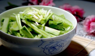 酸辣瓜条的正宗做法（酸辣瓜条的正宗做法窍门）