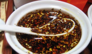 辣椒油最简单的做法 辣椒油最简单的做法视频