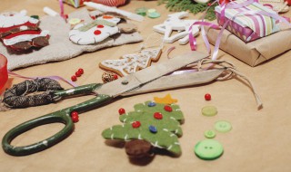 用酸奶瓶做手工作品（用酸奶瓶做手工作品图片）