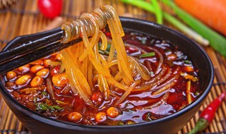 麻辣酸辣粉的做法 麻辣酸辣粉的做法视频教程