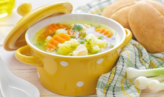 板栗炖鸡汤 板栗炖鸡汤的功效与作用