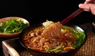 牛肉酸辣粉的做法 牛肉酸辣粉的做法视频
