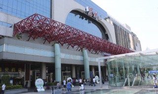 深圳火车站在哪里（深圳火车站在哪里坐地铁几号线）