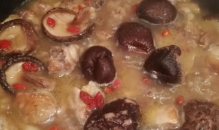 香菇炖鸡汤的做法大全家常 香菇炖鸡汤的做法大全家常汤窍门