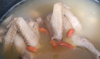 月子鸽子汤的做法（月子鸽子汤的做法与功效窍门）