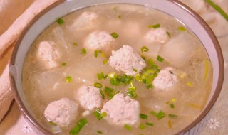 生汆丸子汤的家常做法（生汆丸子汤的家常做法图片）