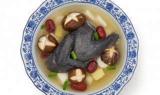 乌鸡汤的做法和功效 榴莲乌鸡汤的做法和功效