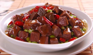 红烧血鸭（鸭血红烧肉）