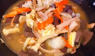白菜炖鸭血 白菜炖鸭血豆腐的做法